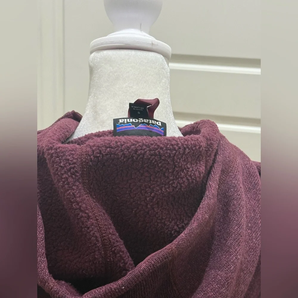 Patagonia. Women's Better Sweater Hoodie. Stormy Mauve.  Size Small. - Picture 8 of 8